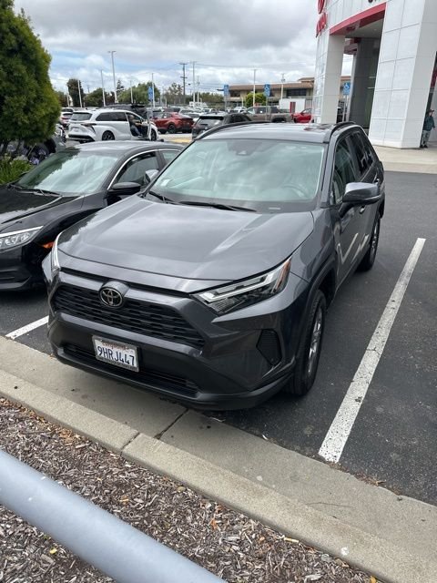 2023 Toyota RAV4 XLE AWD's photo