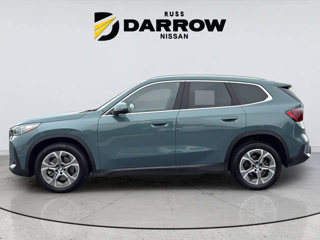 Used 2023 Green BMW xDrive28i image 2