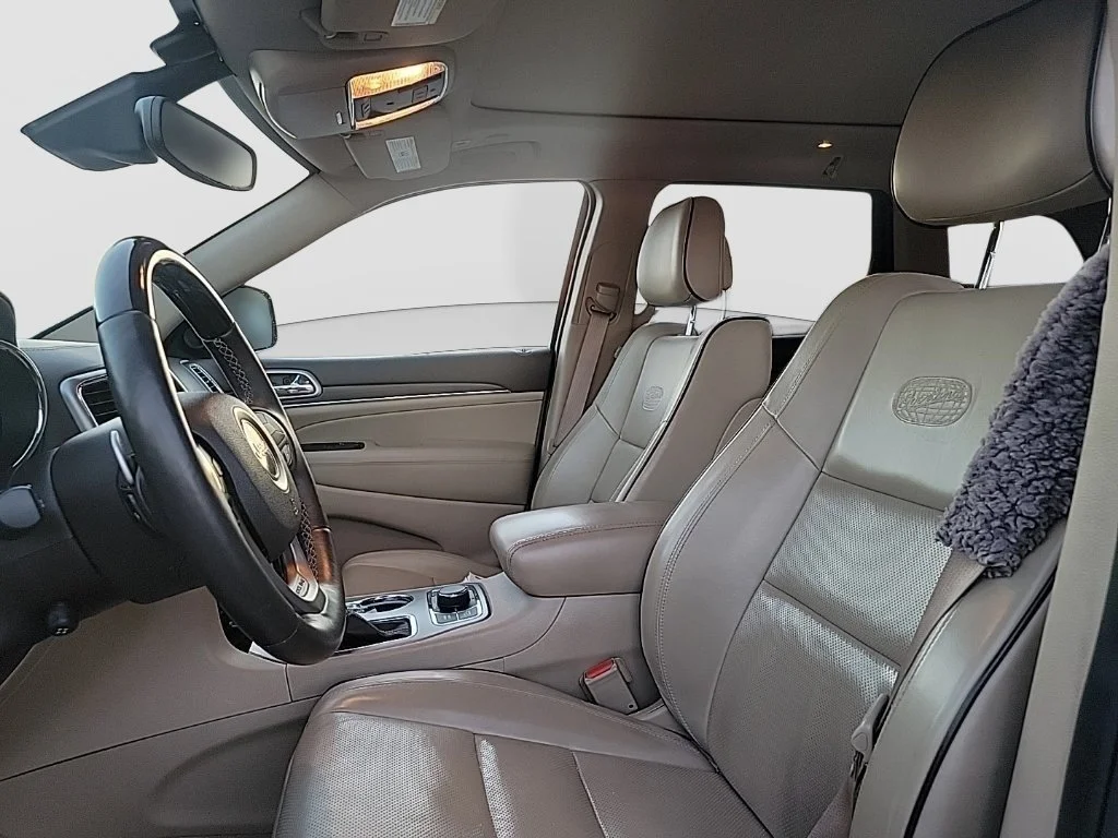 Used 2018 White Jeep Overland image 13