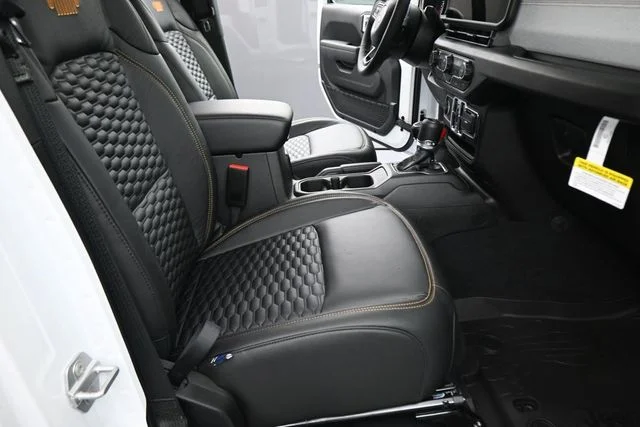 New 2026 Bright White Clearcoat Jeep Sport S image 23