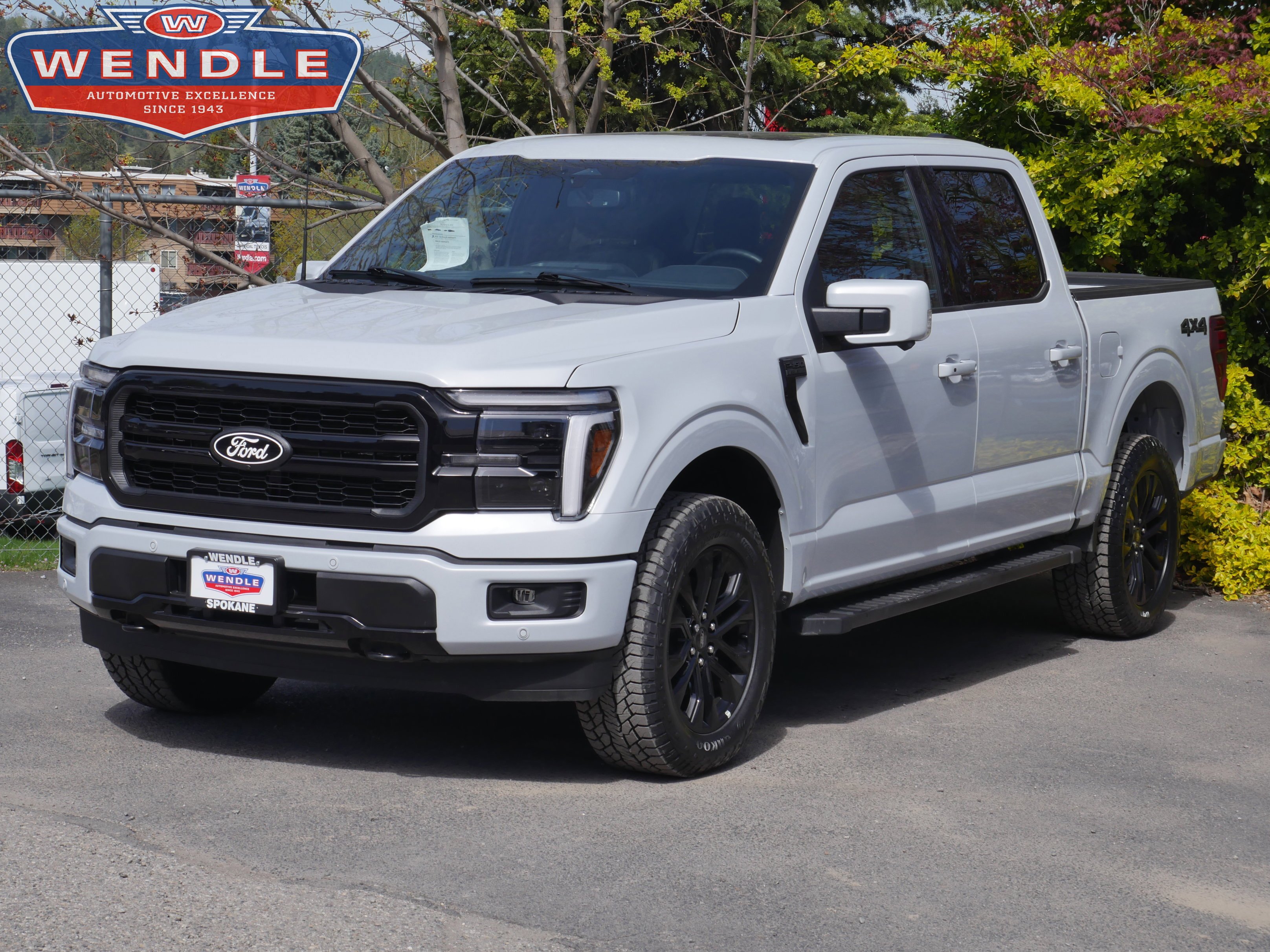 2025 Ford F-150 Lariat 4x4 SuperCrew 145 in's photo