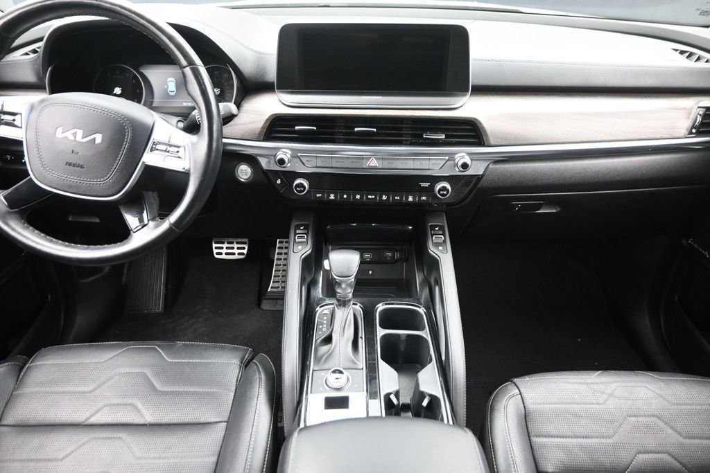 Used 2022 White Kia SX image 15