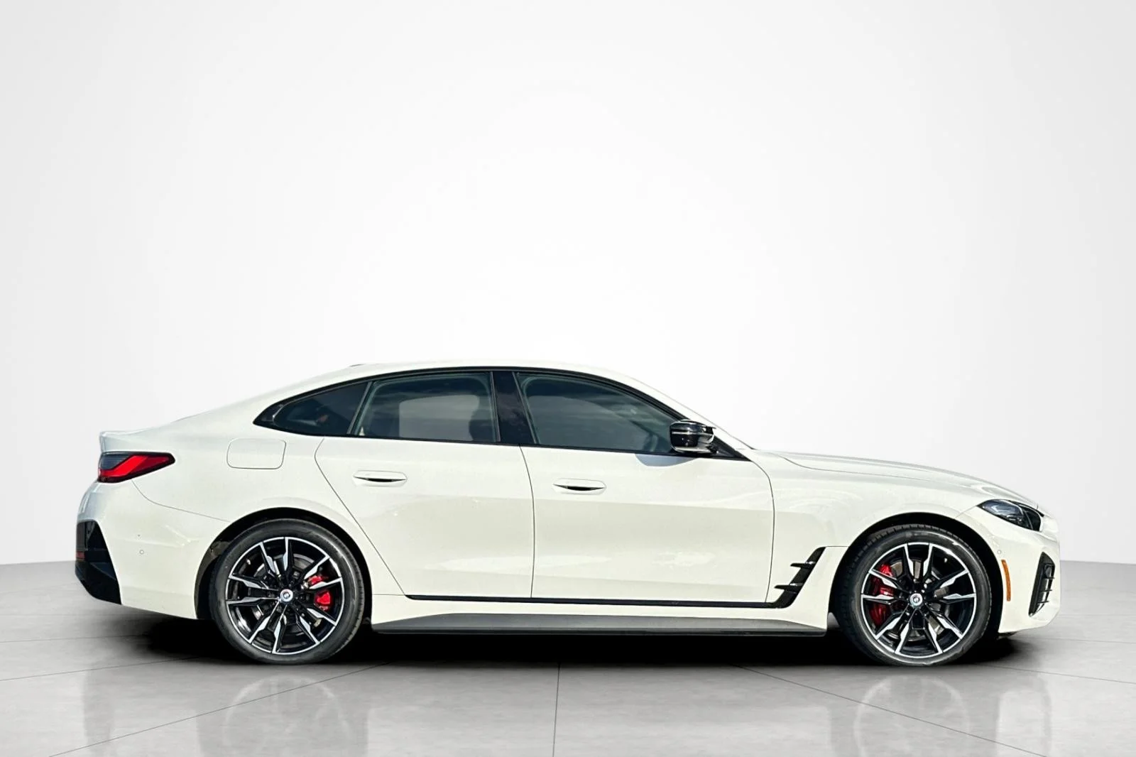 Certified Used 2023 Alpine White BMW M50 image 6