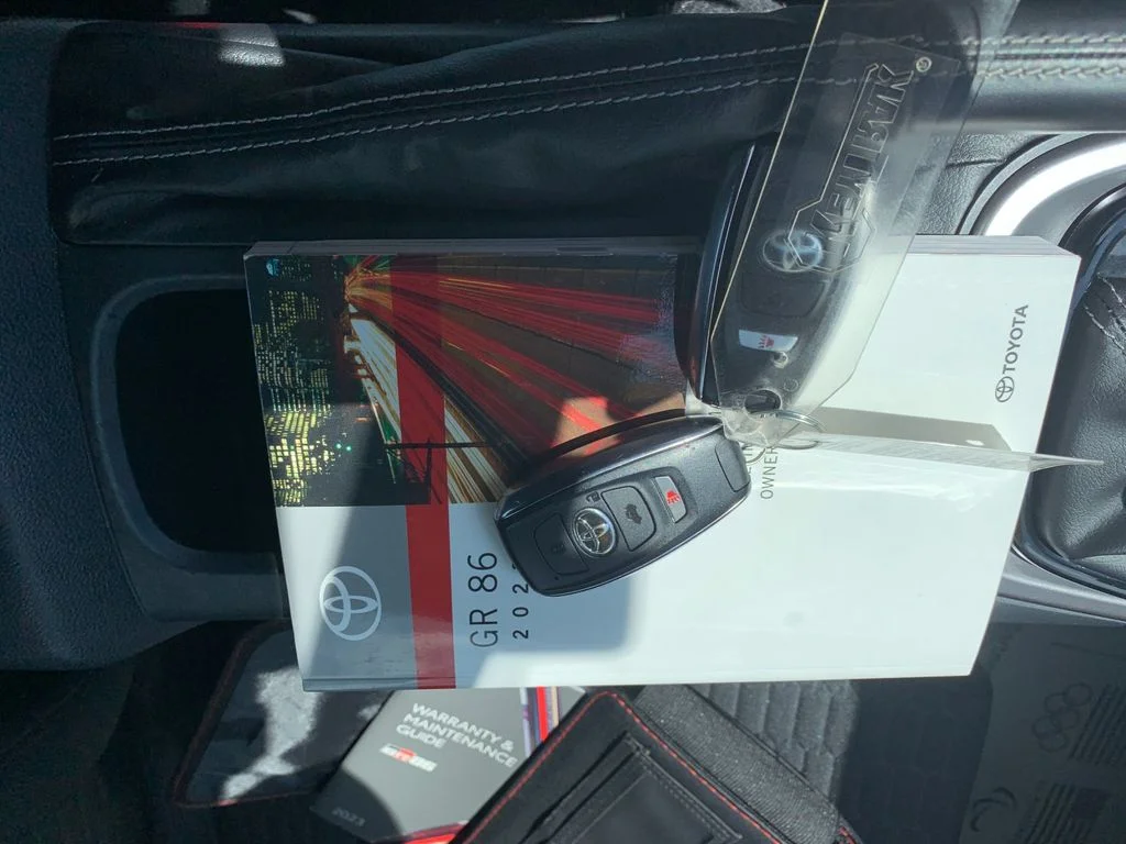 Used 2023  Toyota Base image 9
