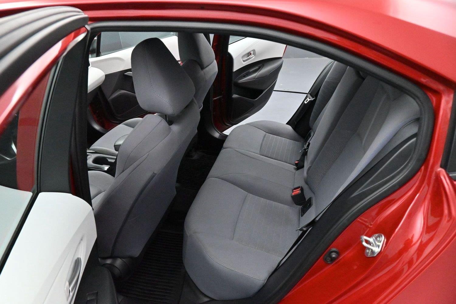 Used 2020 Barcelona Red Metallic Toyota SE image 27