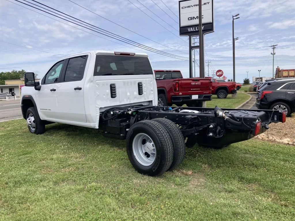 New 2026 Summit White GMC Pro image 6