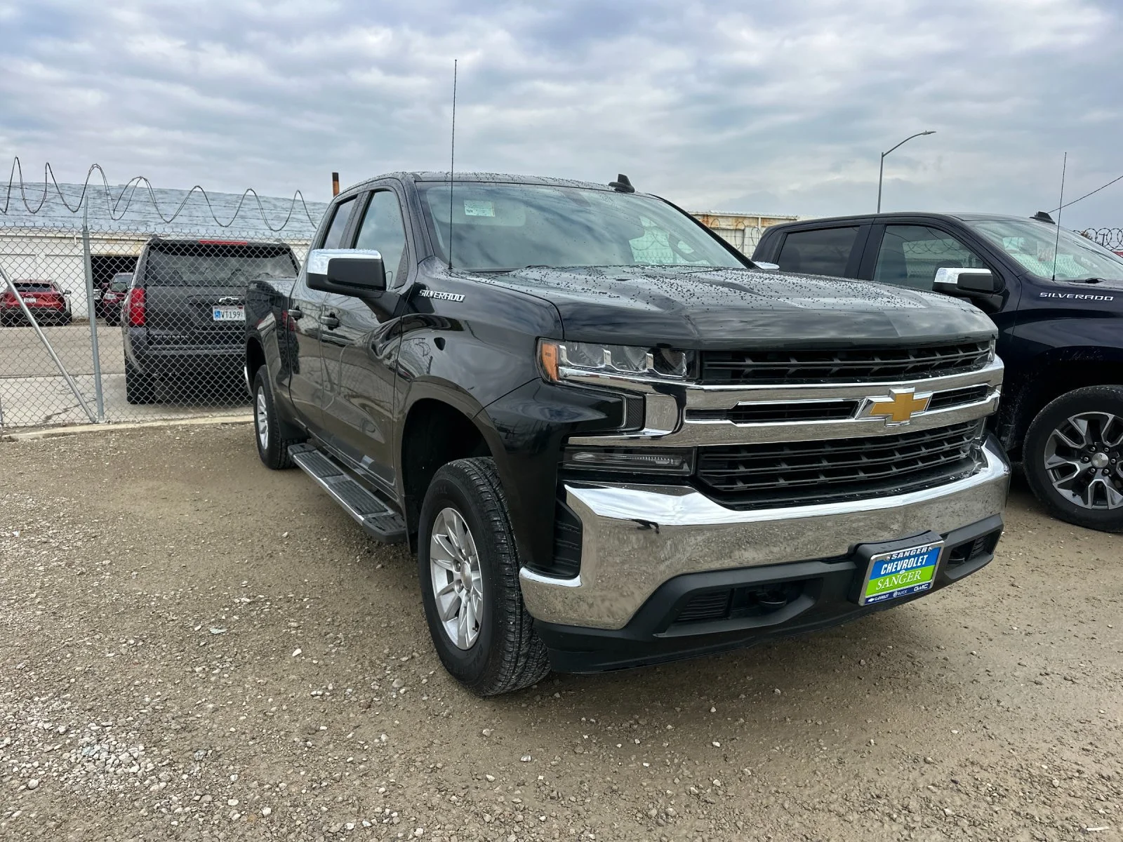 Used 2020 BLACK Chevrolet LT image 2