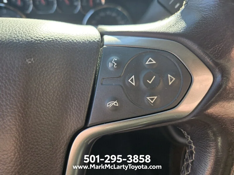 Used 2018 Deep Ocean Blue CHEVROLET 4WD CREW CAB 143.5" LTZ W/1LZ image 25