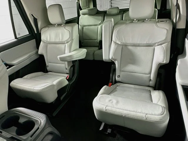 New 2027 Ford Expedition Max Platinum