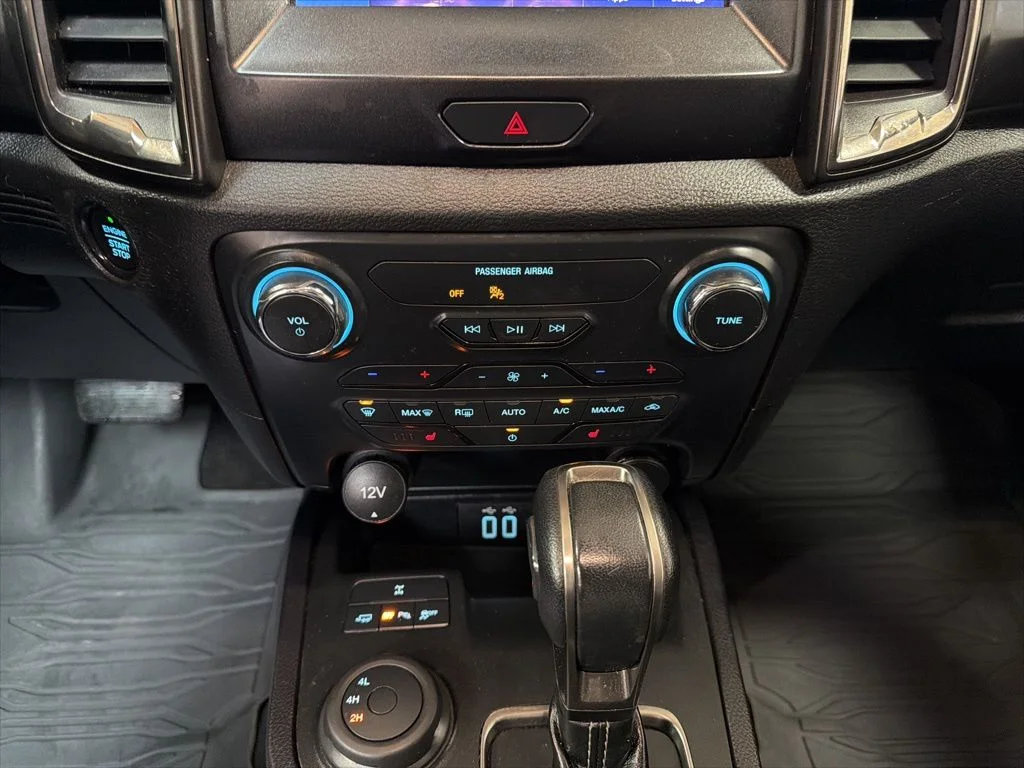 Used 2023 Green Ford Lariat image 18