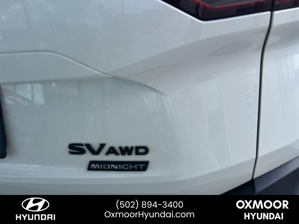 Used 2023 Pearl White Tricoat/Super Black Nissan SV image 15