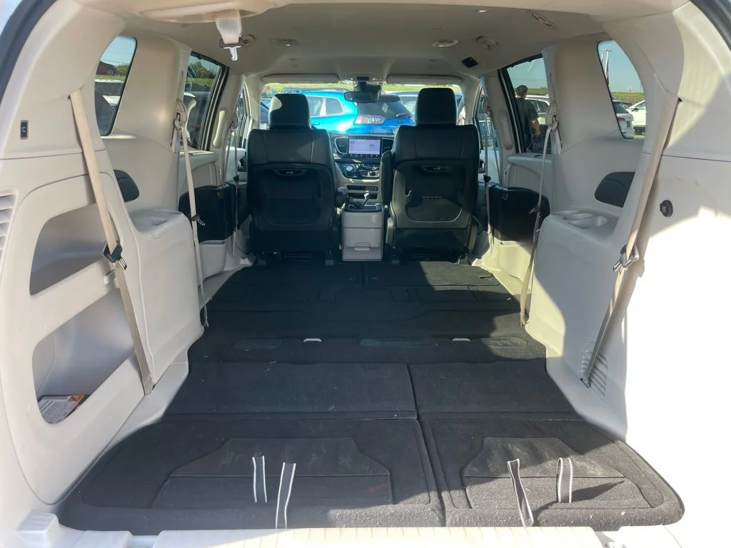 2024 Chrysler Pacifica Touring L - Photo 33