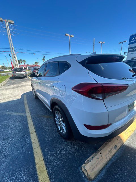 Used 2018 Dazzling White Hyundai SEL Plus image 5