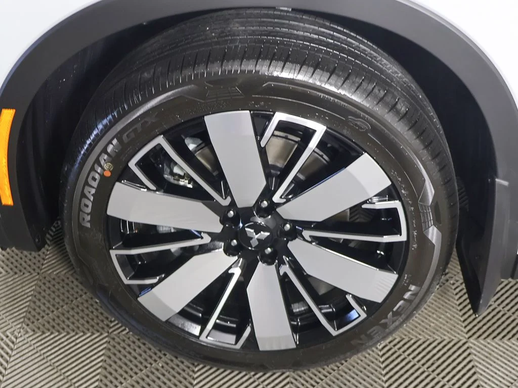 New 2026 White Mitsubishi SE image 20