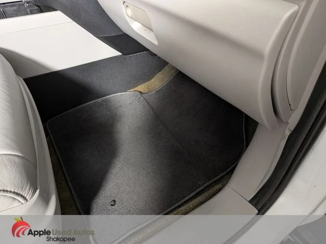 Used 2015 White Honda EX-L image 44