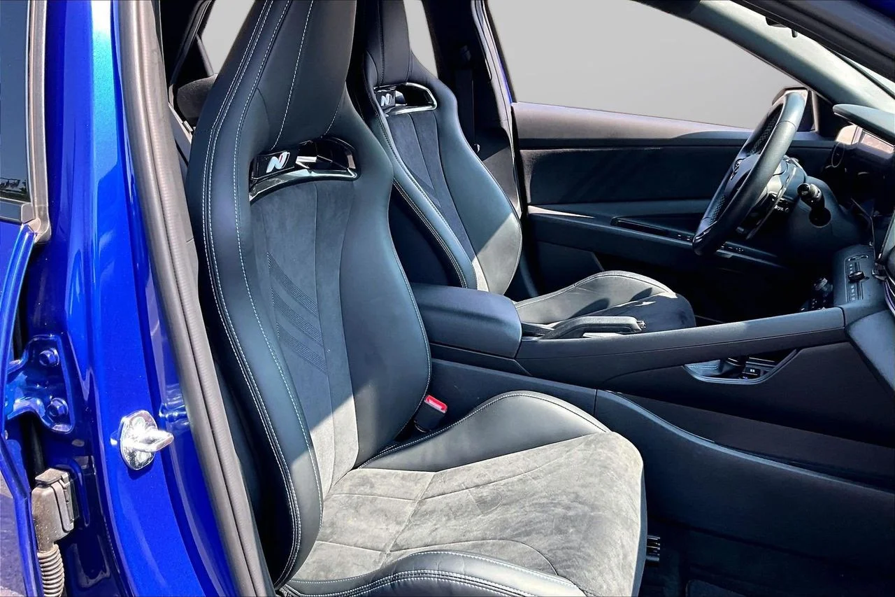 Used 2025 Blue Hyundai Base image 22