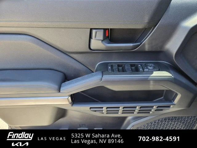 Used 2025  Toyota SR5 image 23