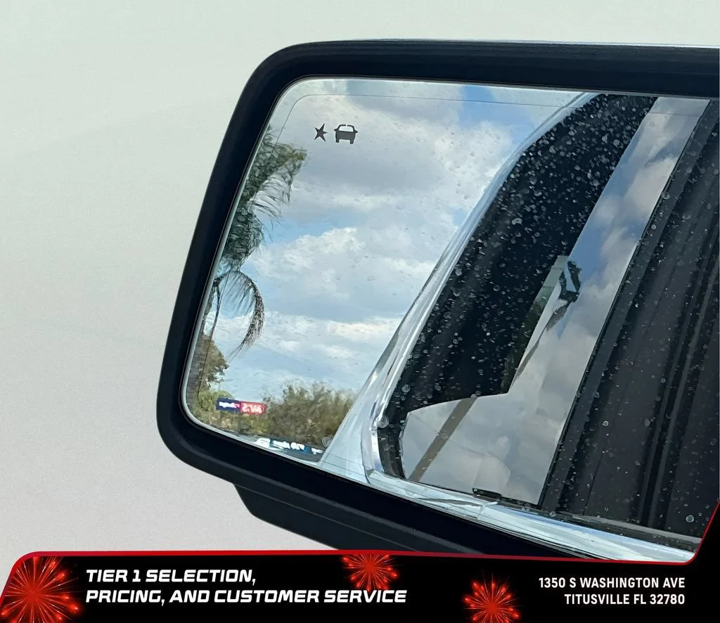 New 2026 Glacier White Tricoat GMC SLT image 40
