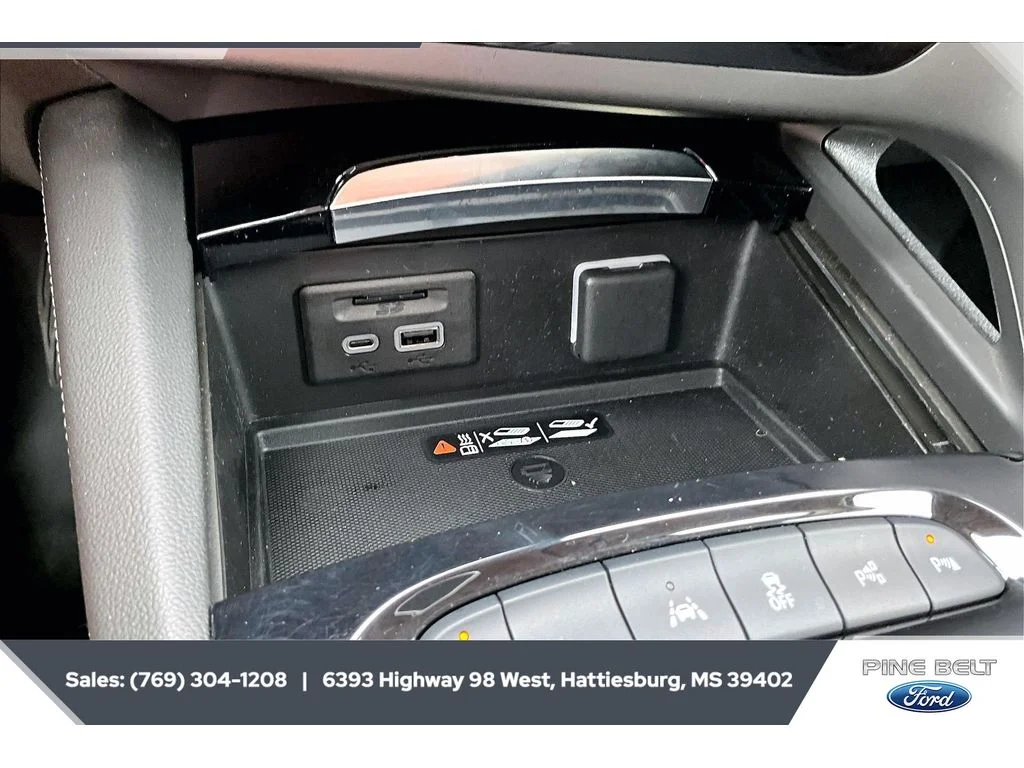 Used 2023 Ebony Twilight Metallic Buick Avenir image 24
