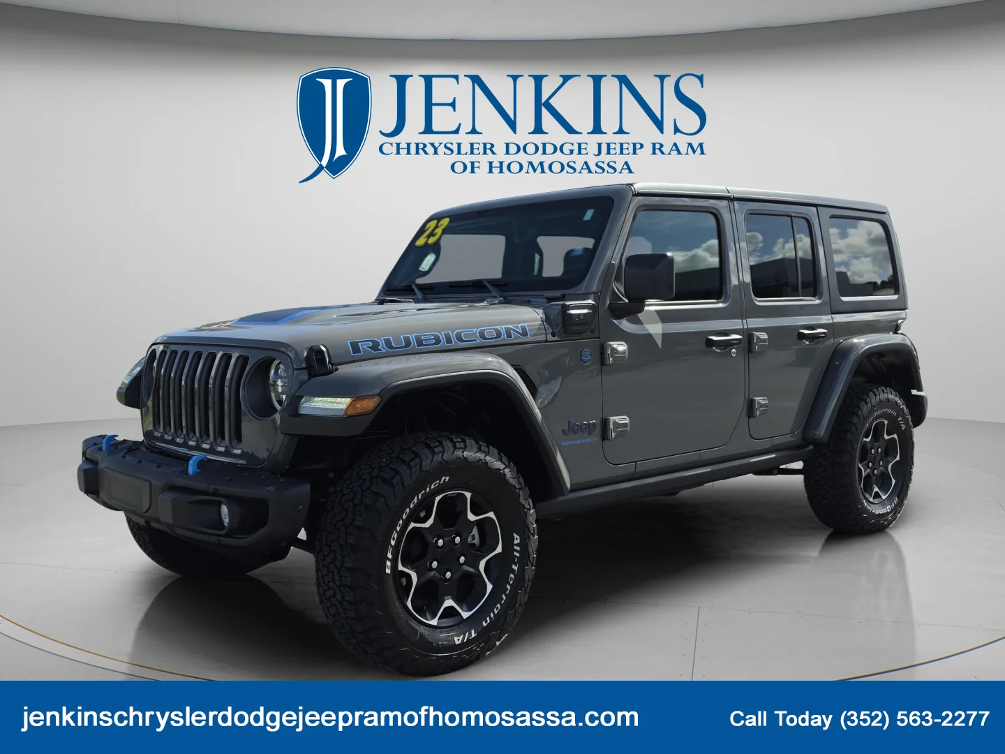 Used 2023 Sting-Gray Clearcoat Jeep Rubicon image 10