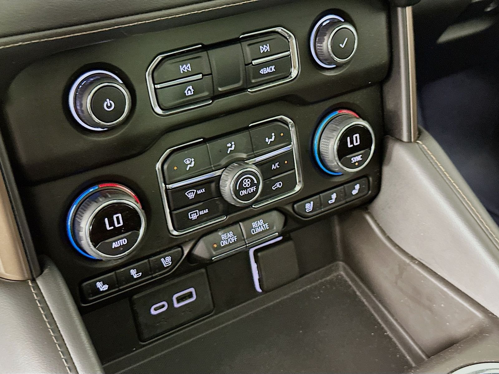 Used 2021 Black Chevrolet High Country image 17