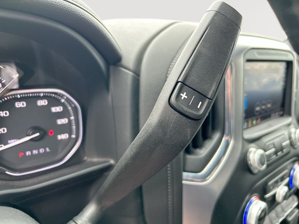 Used 2023 White GMC SLT image 18