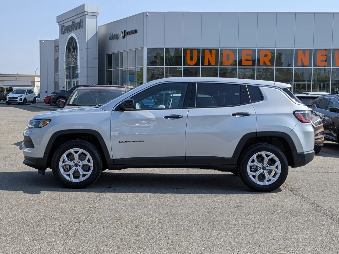 New 2025 Silver Jeep Sport - - 4X4 - 4.99% O.A.C - Heated Seats & More! image 5