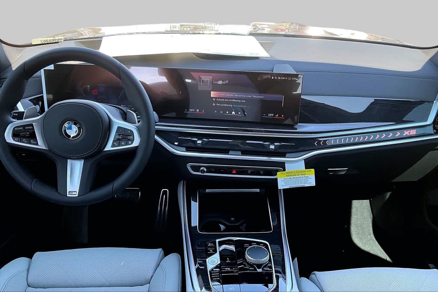New 2026 Carbon Black Metallic BMW xDrive40i image 5