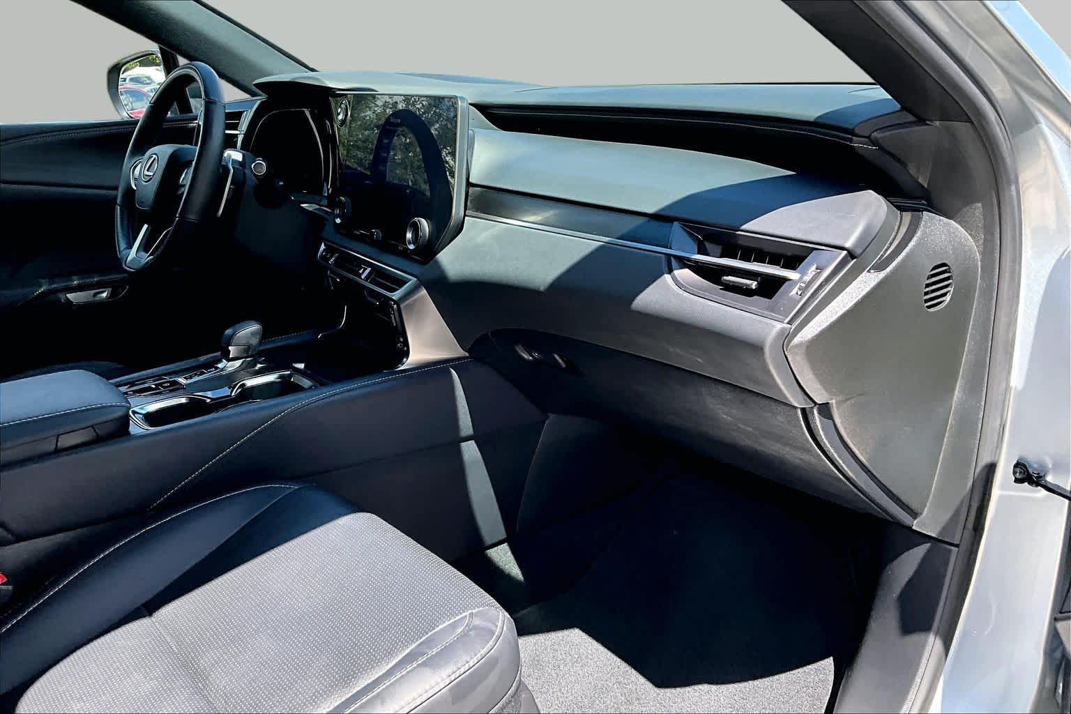 Used 2024 Iridium Lexus Premium Plus image 19