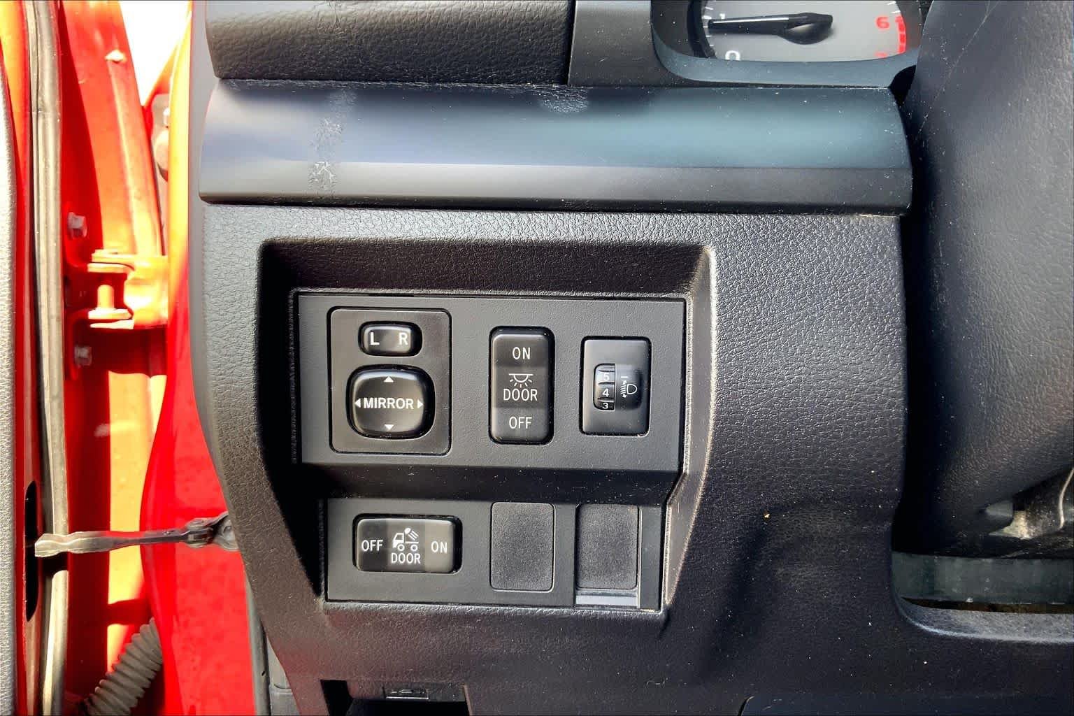 Used 2014 Radiant Red Toyota SR image 33