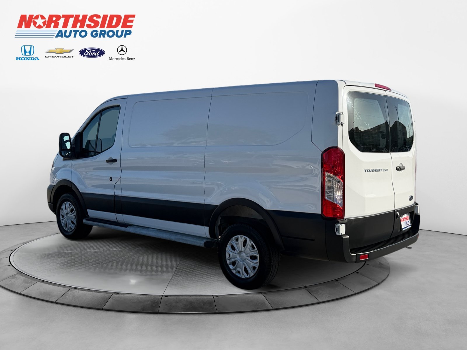 Used 2025 Oxford White Ford  image 5