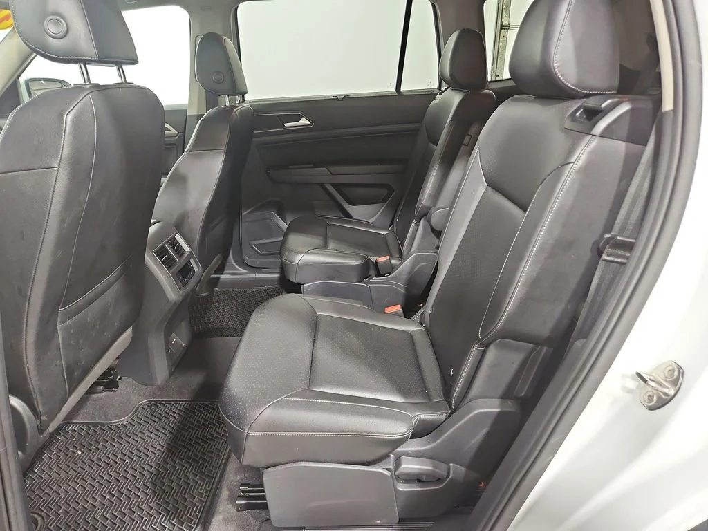 Used 2019 White Volkswagen SEL image 26