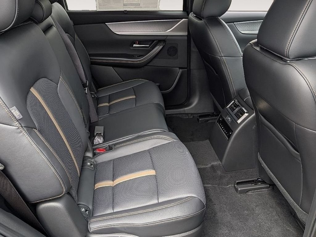 New 2026 Zircon Sand Metallic Mazda 3.3 Turbo S Premium AWD image 19