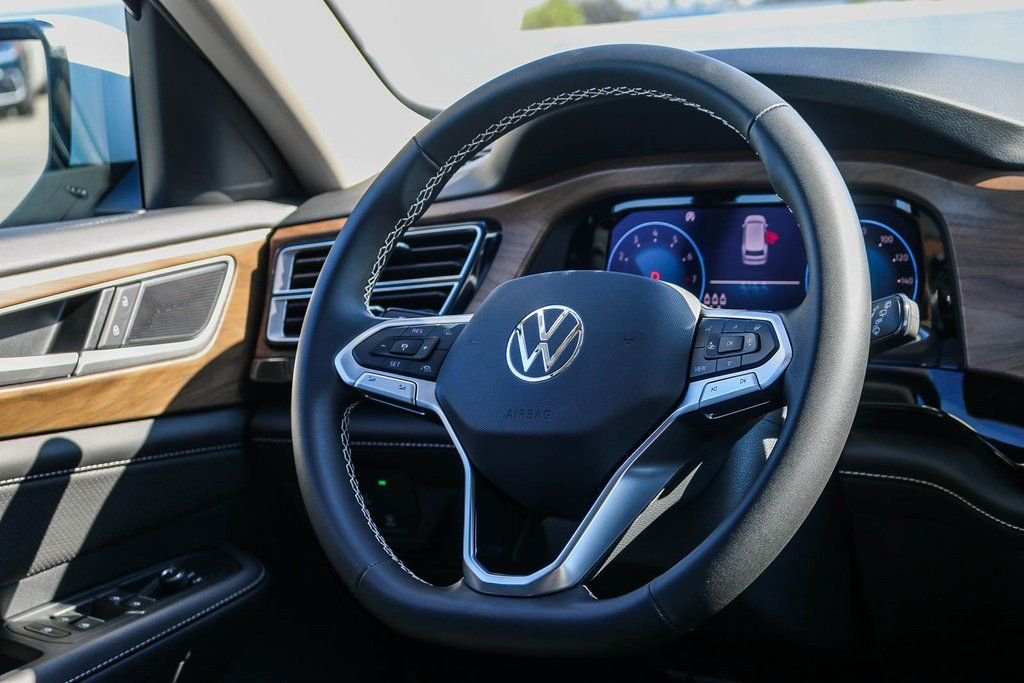 2026 Volkswagen Atlas SE w/Tech - Photo 16