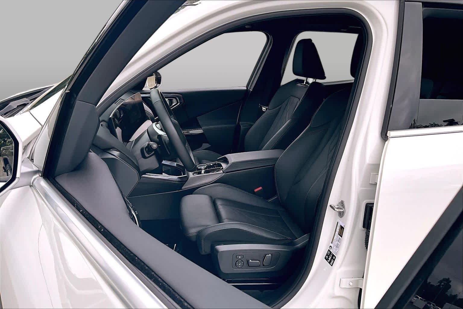 Used 2026 Alpine White BMW 30 xDrive image 15