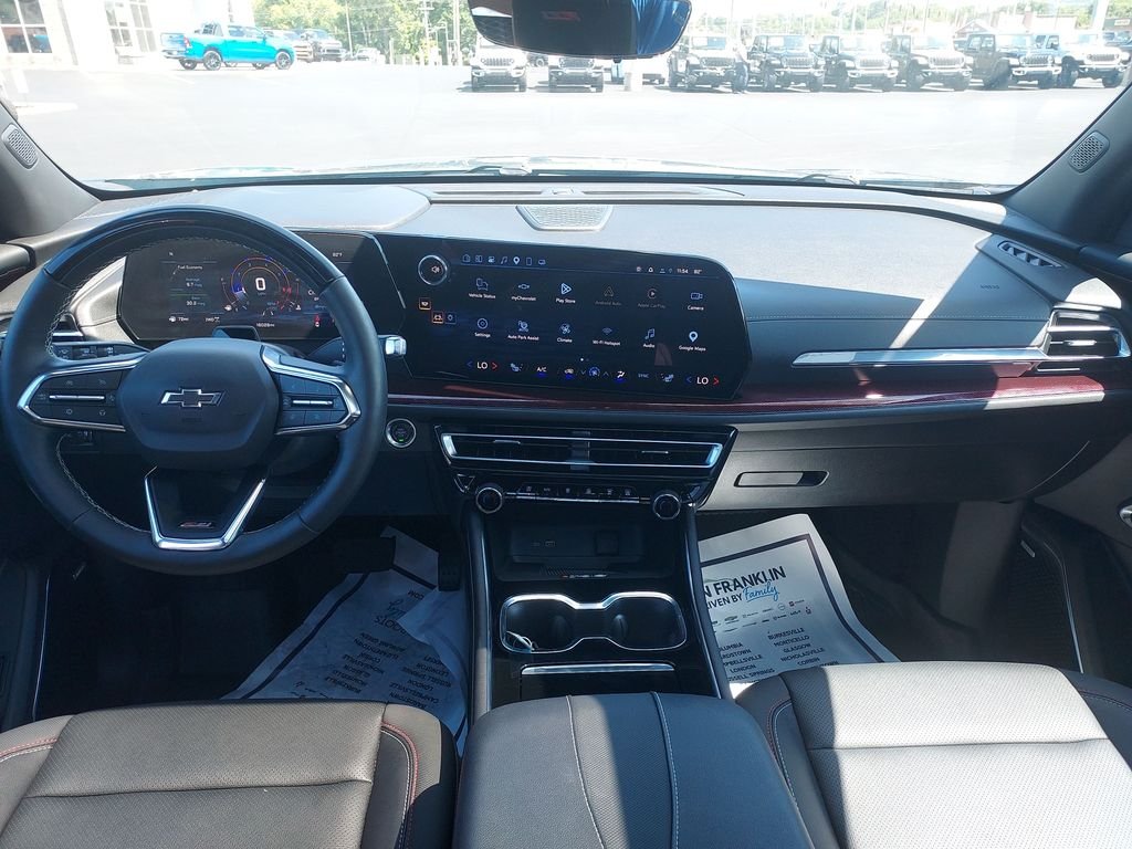 Used 2025 Blue Chevrolet Z71 image 15