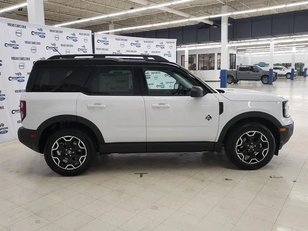 New 2026 Oxford White Ford Outer Banks® image 5