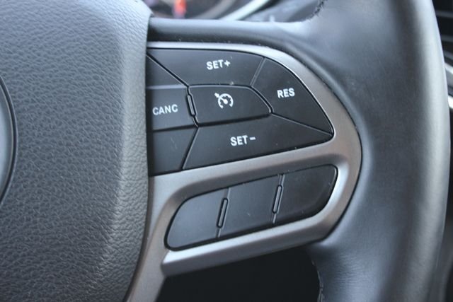 Used 2019 Green Jeep Limited image 14