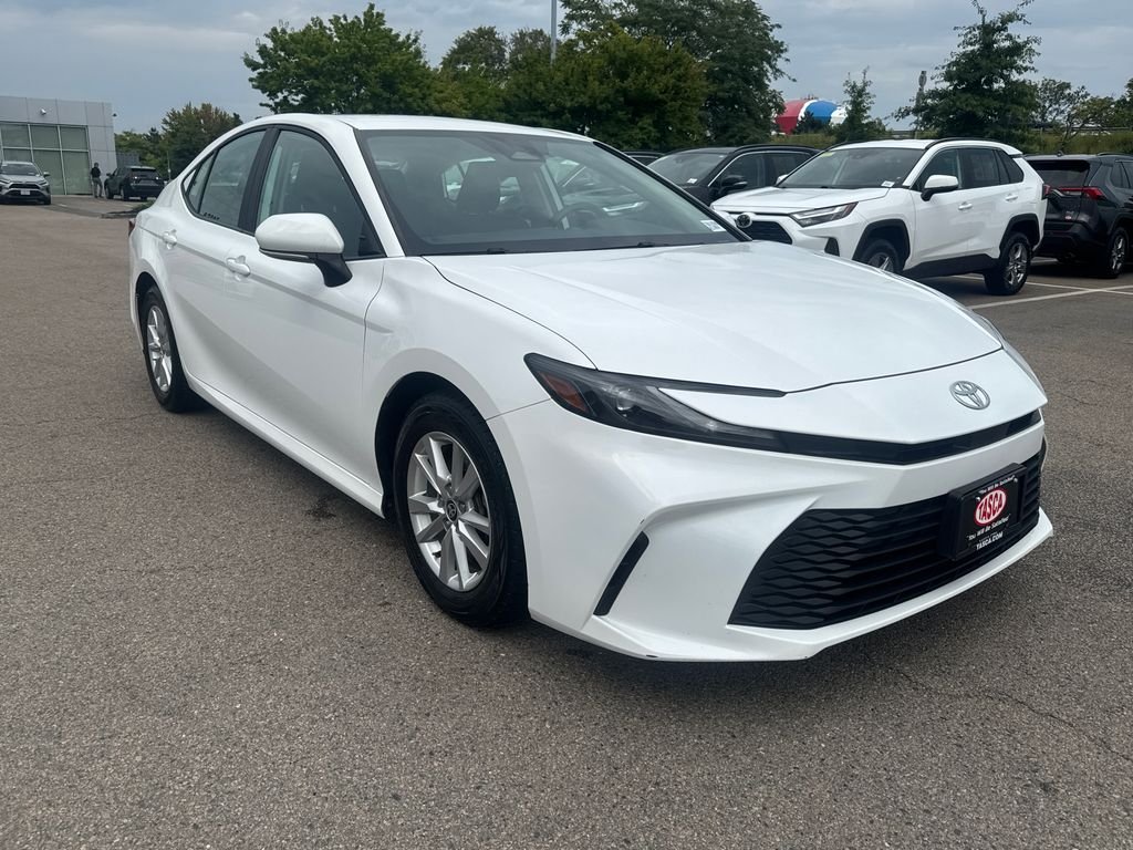 Used 2025 White Toyota LE image 9