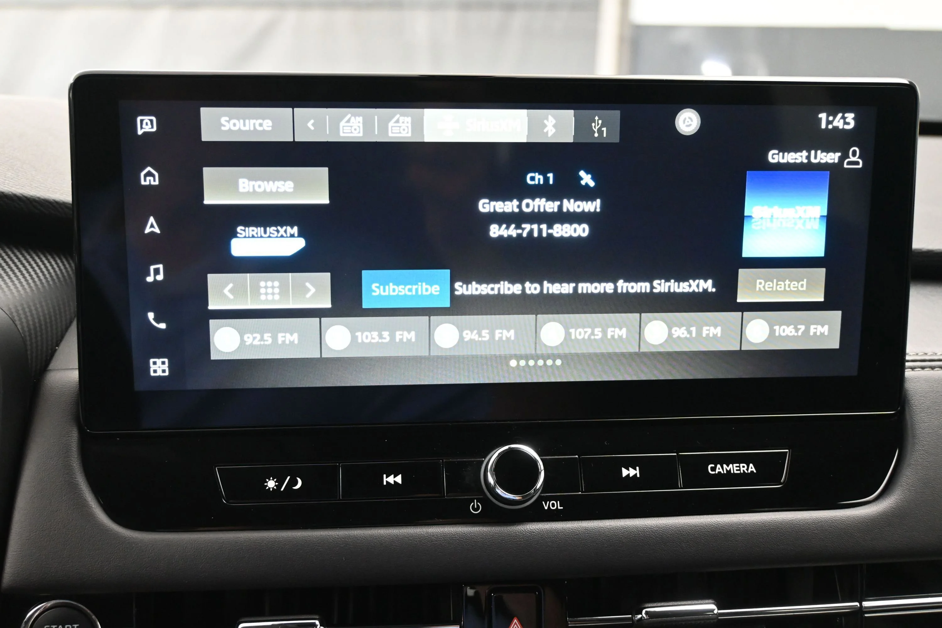 Used 2025  Mitsubishi  image 17