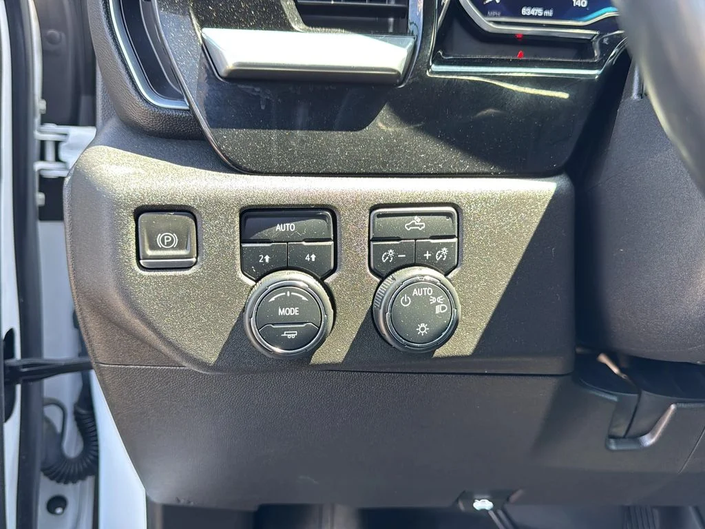 Used 2023 Summit White Chevrolet LT image 13