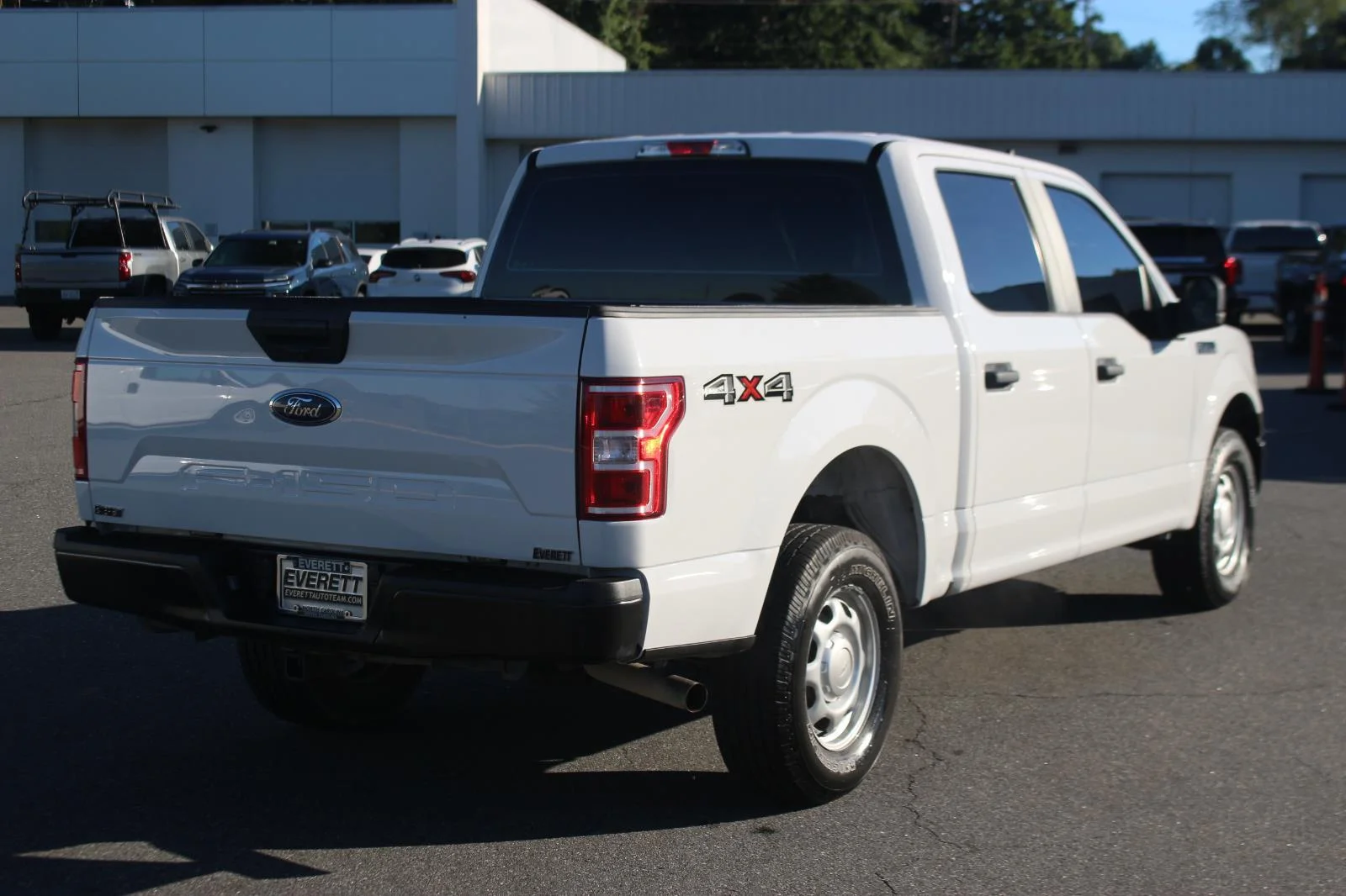 Used 2020 White Ford XL image 7