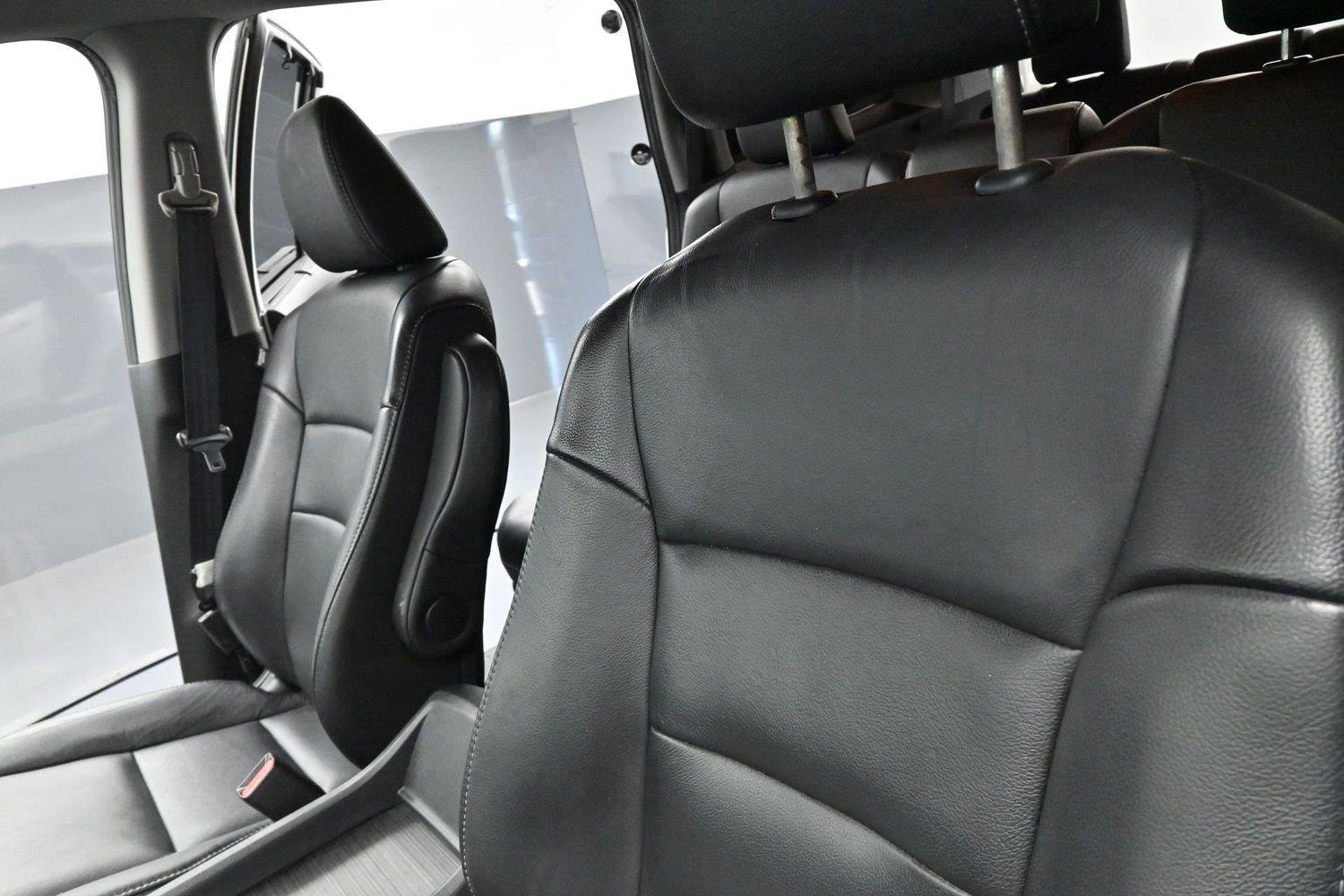 Used 2020 Platinum White Pearl Honda EX-L image 16