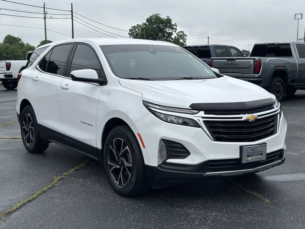 Used 2022 Summit White Chevrolet LT image 4