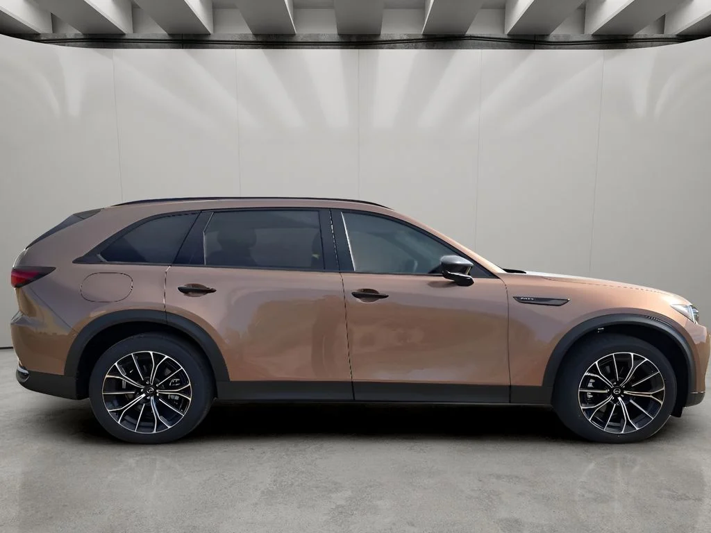 Used 2025 Melting Copper Metallic Mazda Premium Plus Package image 6