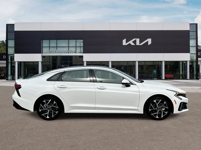 Used 2025 White Kia EX image 9
