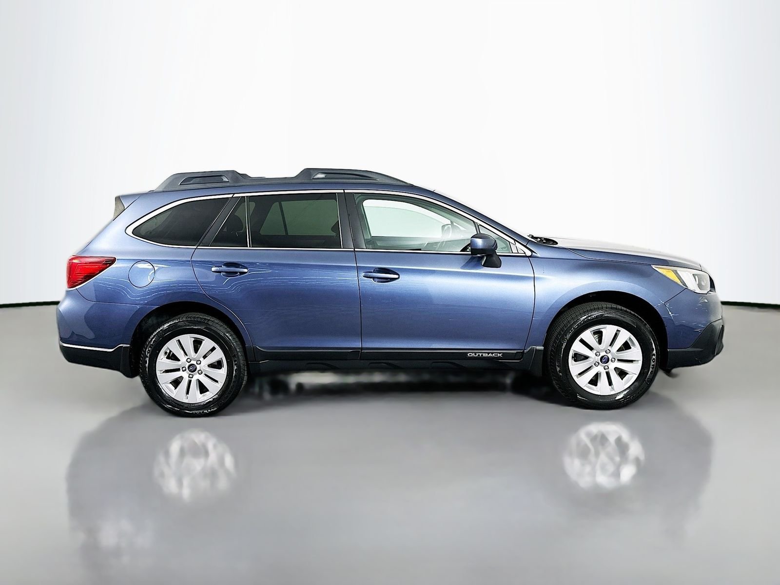 Used 2015 Twilight Blue Metallic Subaru 2.5i Premium image 8