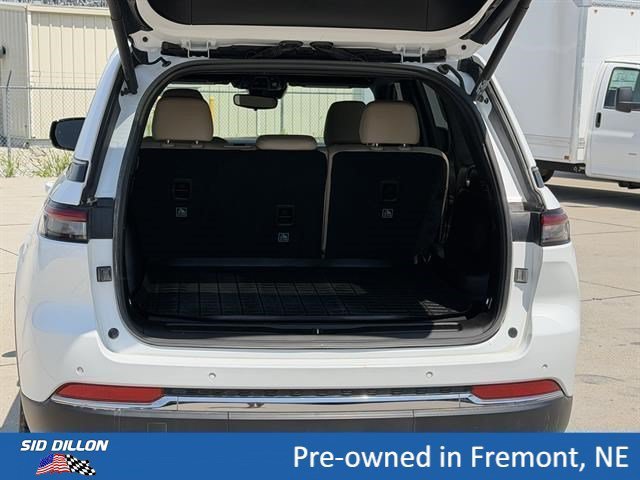 Used 2024 Bright White Clearcoat Jeep Limited image 5