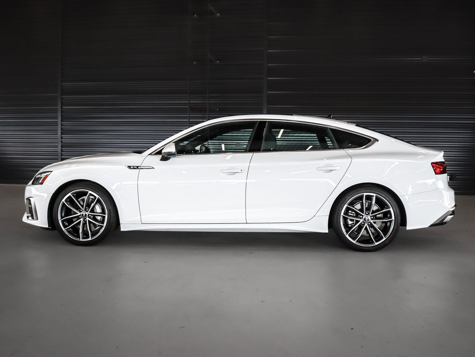 Used 2024 Glacier White Metallic Audi S line Premium Plus image 15