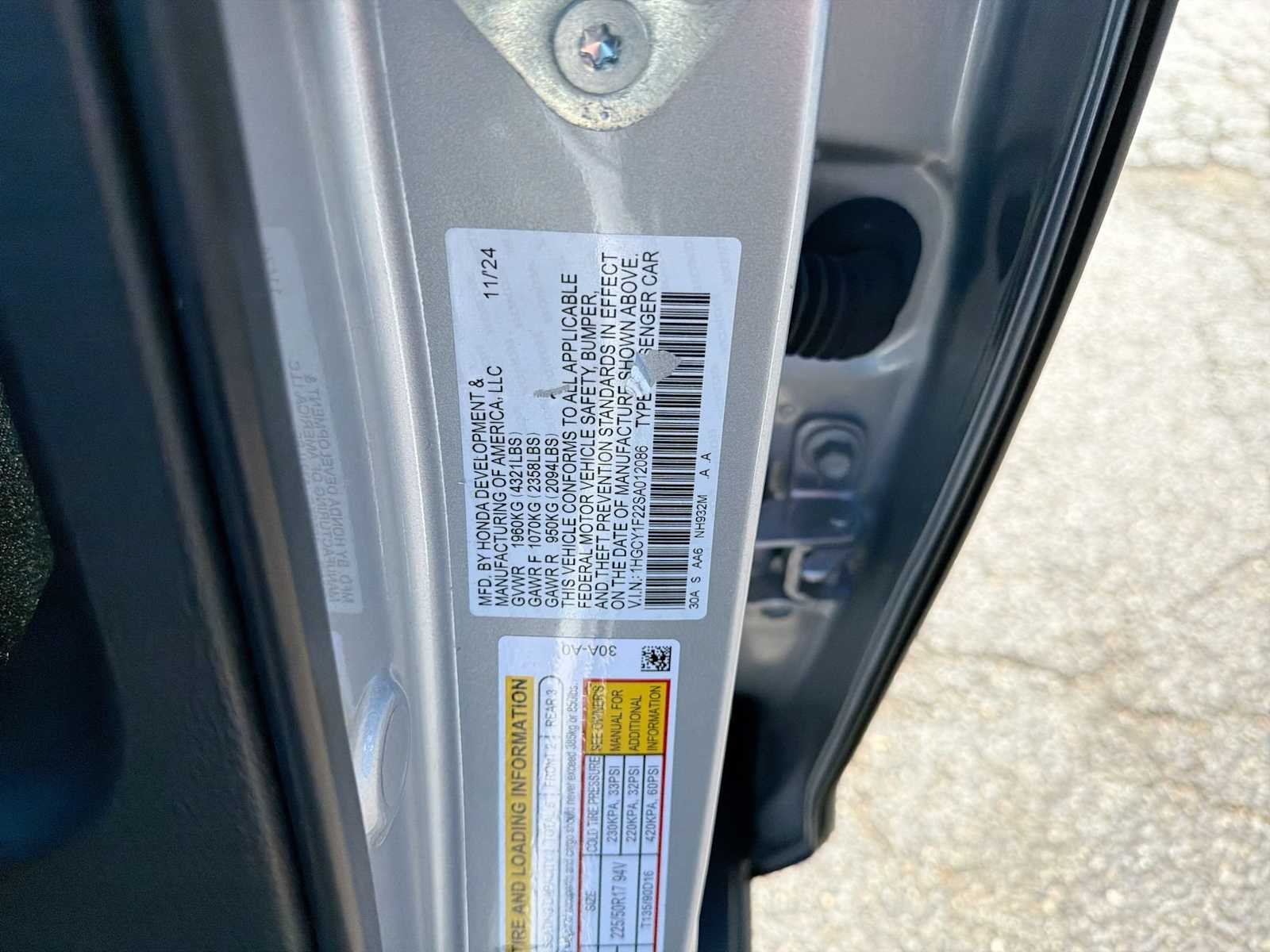 Used 2025 Solar Silver Metallic Honda LX image 33